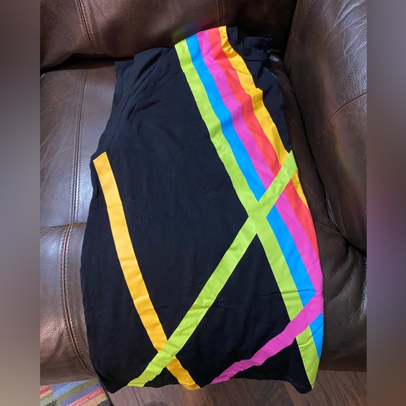 EPCOT women’s muscle shirt athletic top NWOT - Picture 4 of 7